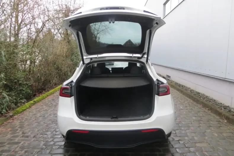 Tesla Model Y din 2024 cu 56.710 km - oferta TES172843 - foto 11