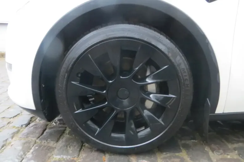 Tesla Model Y din 2024 cu 56.710 km - oferta TES172843 - foto 12