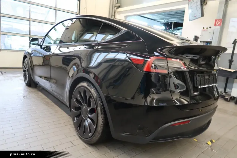 Tesla Model Y din 2024 cu 18.200 km - oferta TES172844 - foto 2