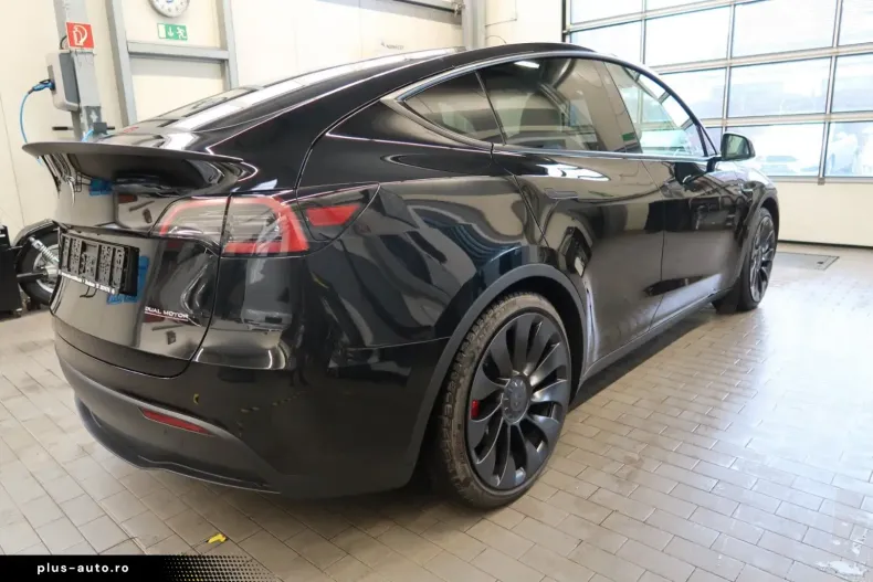 Tesla Model Y din 2024 cu 18.200 km - oferta TES172844 - foto 4