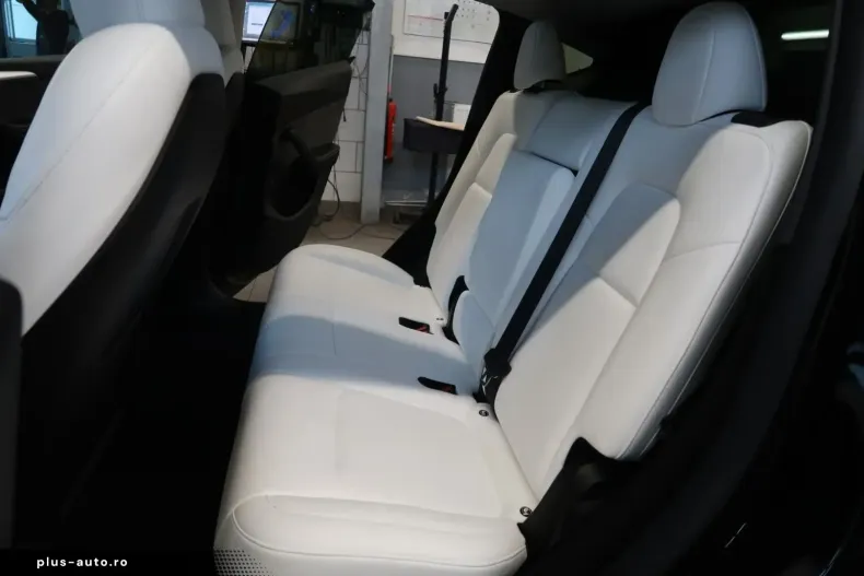 Tesla Model Y din 2024 cu 18.200 km - oferta TES172844 - foto 13