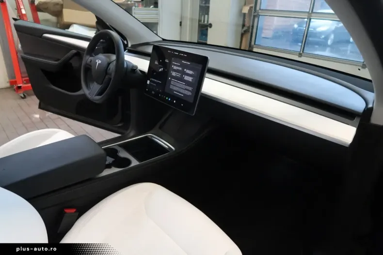 Tesla Model Y din 2024 cu 18.200 km - oferta TES172844 - foto 26