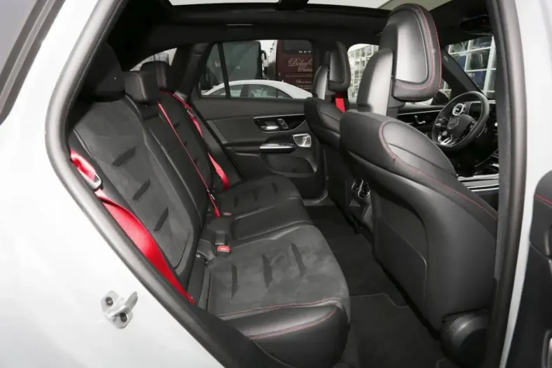 Mercedes-Benz GLC 43 AMG din 2025 cu 7.900 km - oferta MER172845 - foto 3