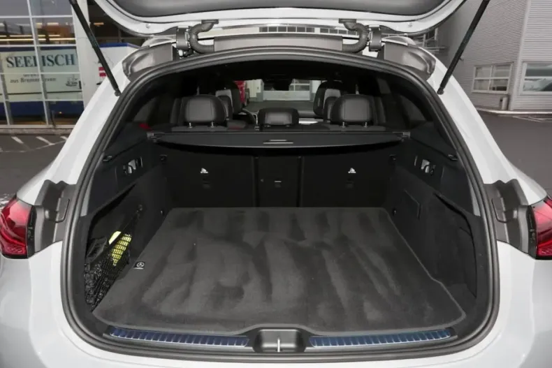 Mercedes-Benz GLC 43 AMG din 2025 cu 7.900 km - oferta MER172845 - foto 7