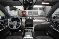 Mercedes-Benz GLC 43 AMG din 2025 cu 7.900 km - oferta MER172845 - foto 11