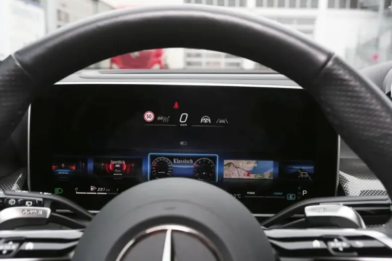 Mercedes-Benz GLC 43 AMG din 2025 cu 7.900 km - oferta MER172845 - foto 18