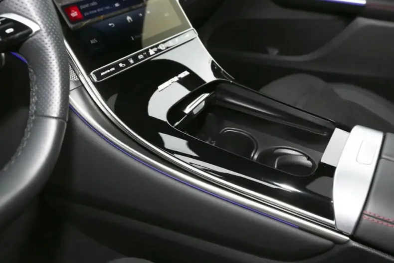 Mercedes-Benz GLC 43 AMG din 2025 cu 7.900 km - oferta MER172845 - foto 21