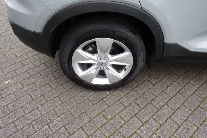 Volvo XC40 din 2023 cu 26.100 km - oferta VOL172849 - foto 9