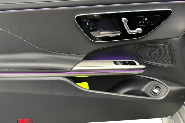 Mercedes-Benz CLE 300 din 2024 cu 14.453 km - oferta MER172850 - foto 9