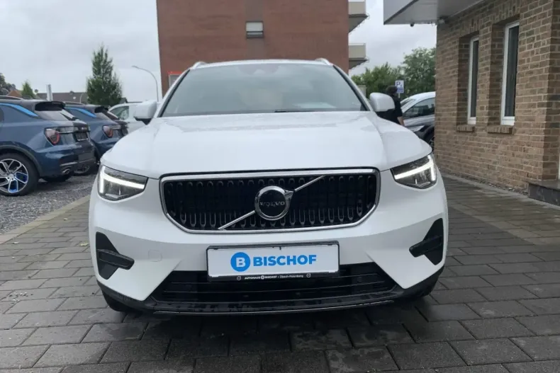 Volvo XC40 din 2023 cu 17.397 km - oferta VOL172851 - foto 1