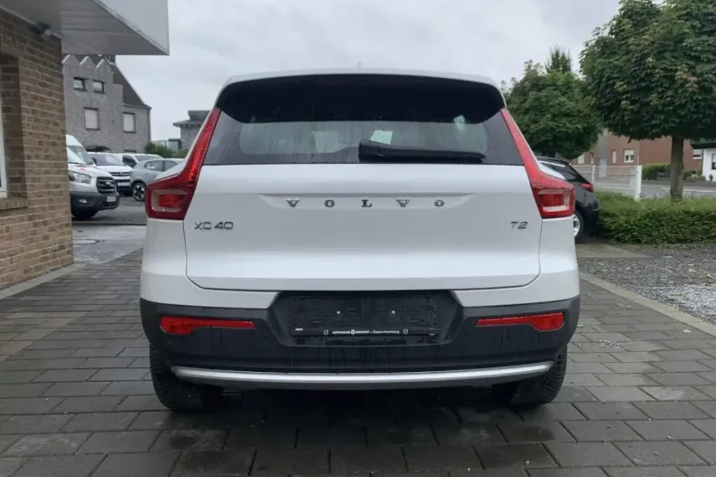 Volvo XC40 din 2023 cu 17.397 km - oferta VOL172851 - foto 4