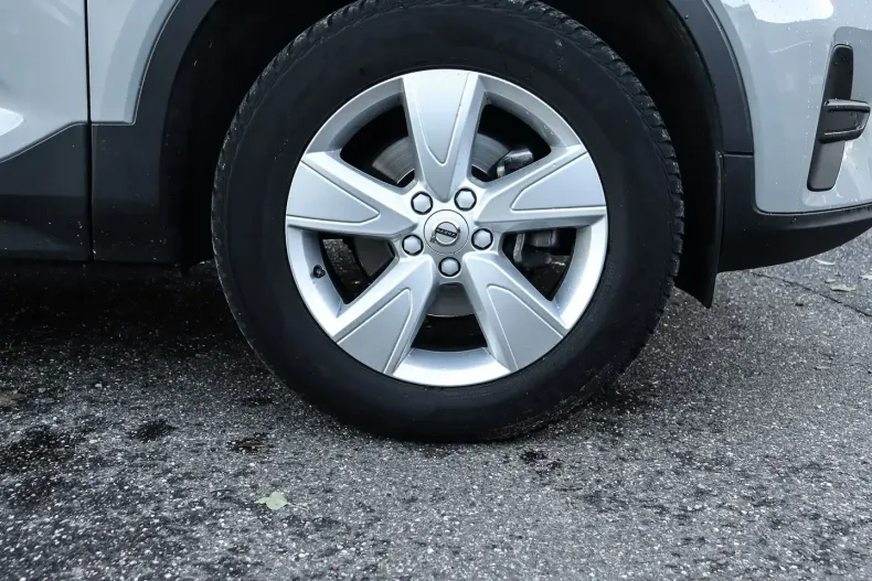 Volvo XC40 din 2023 cu 47.550 km - oferta VOL172853 - foto 3