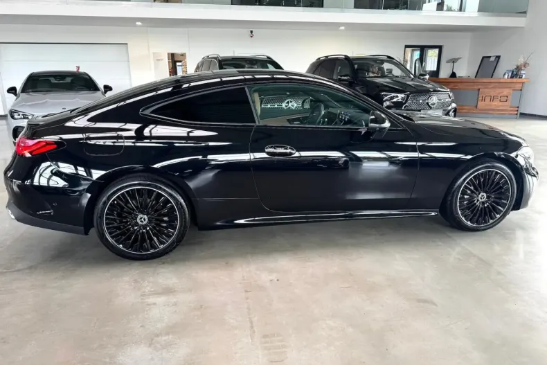 Mercedes-Benz CLE 300 din 2024 cu 10.300 km - oferta MER172857 - foto 24