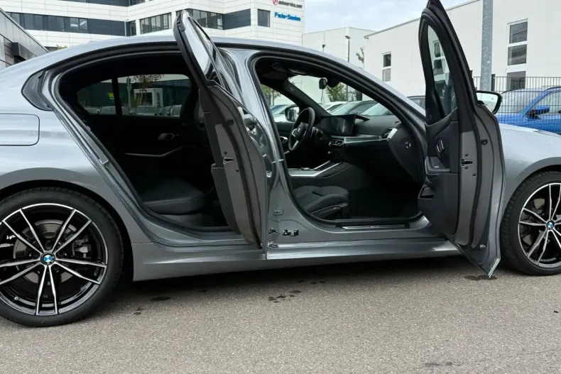 BMW 320 din 2024 cu 39.900 km - oferta BMW172864 - foto 6