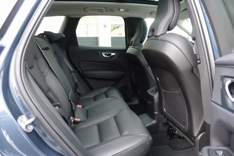 Volvo XC60 din 2025 cu 26.800 km - oferta VOL172865 - foto 10