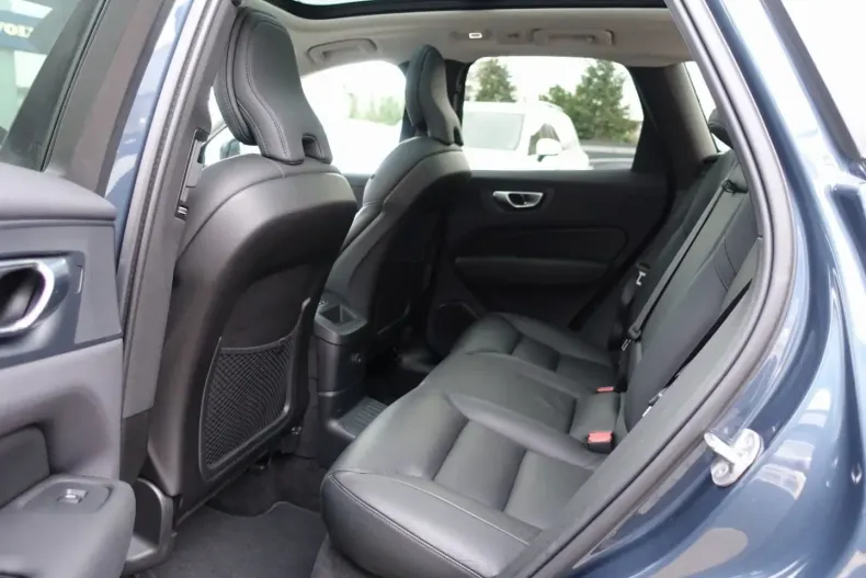 Volvo XC60 din 2025 cu 26.800 km - oferta VOL172865 - foto 11