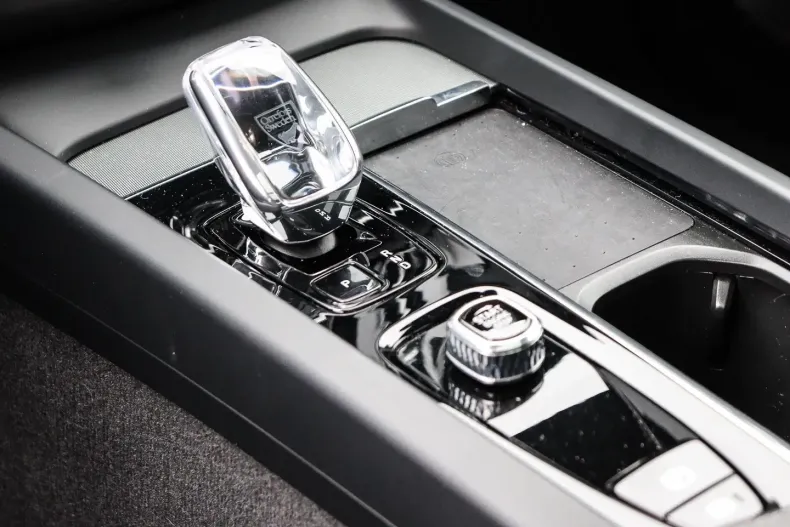 Volvo XC60 din 2023 cu 25.000 km - oferta VOL172869 - foto 13