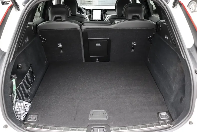 Volvo XC60 din 2023 cu 25.000 km - oferta VOL172869 - foto 16