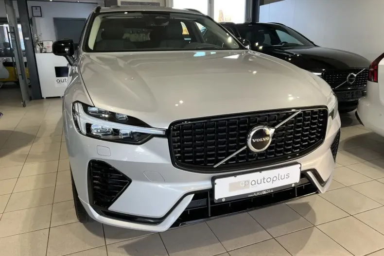 Volvo XC60 din 2023 cu 20.906 km - oferta VOL172871 - foto 3