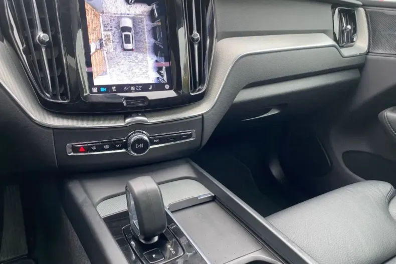 Volvo XC60 din 2025 cu 17.285 km - oferta VOL172873 - foto 10