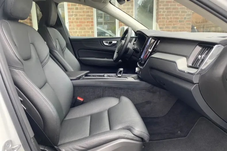 Volvo XC60 din 2025 cu 17.285 km - oferta VOL172873 - foto 11