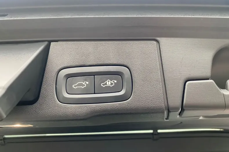 Volvo XC60 din 2025 cu 17.285 km - oferta VOL172873 - foto 16