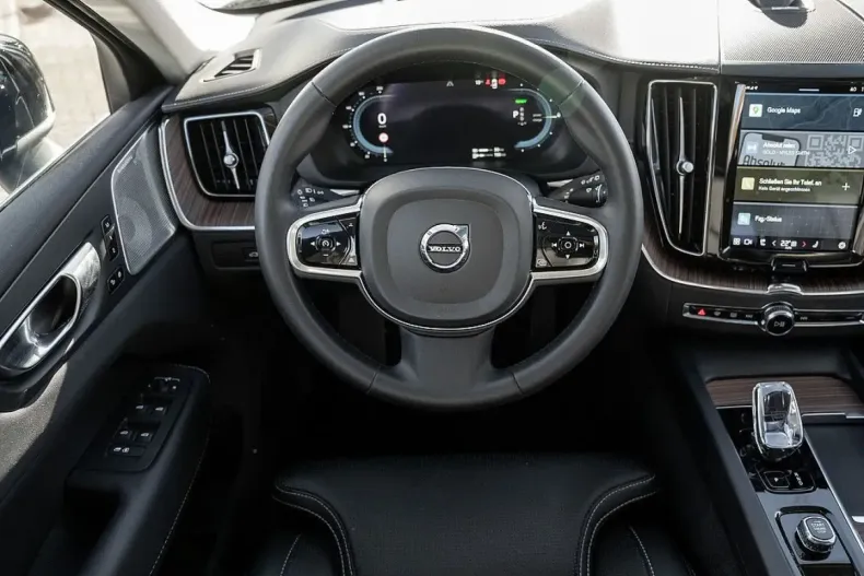 Volvo XC60 din 2023 cu 56.100 km - oferta VOL172875 - foto 9