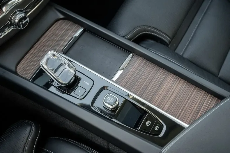 Volvo XC60 din 2023 cu 56.100 km - oferta VOL172875 - foto 17