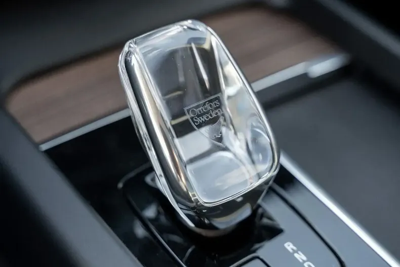 Volvo XC60 din 2023 cu 56.100 km - oferta VOL172875 - foto 18