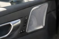 Volvo XC60 din 2023 cu 56.100 km - oferta VOL172875 - foto 24