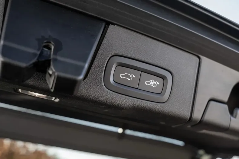 Volvo XC60 din 2023 cu 56.100 km - oferta VOL172875 - foto 29