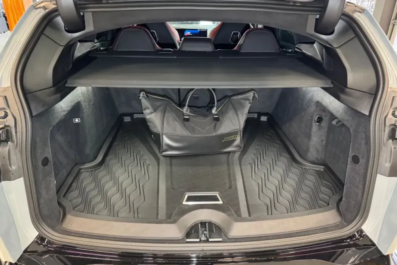 BMW XM din 2024 cu 8.500 km - oferta BMW172877 - foto 30