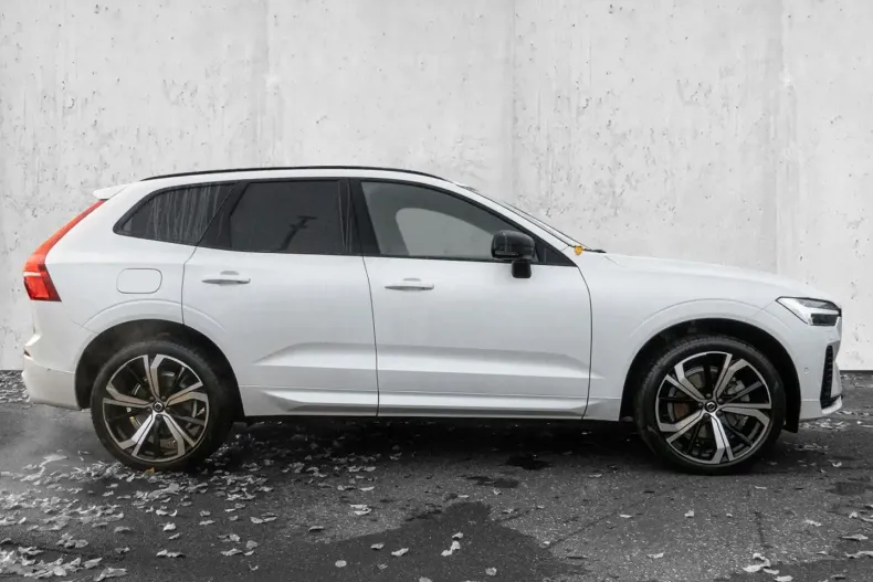 Volvo XC60 din 2023 cu 25.936 km - oferta VOL172878 - foto 4