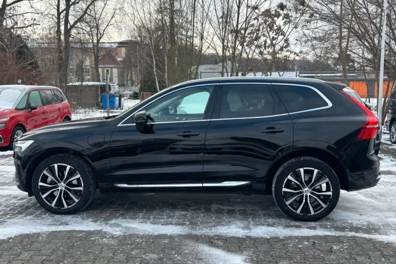 Volvo XC60 din 2023 cu 25.513 km - oferta VOL172884 - foto 4