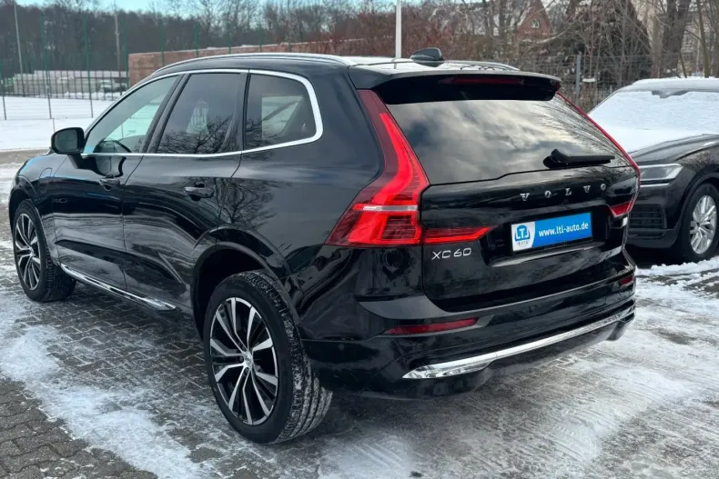 Volvo XC60 din 2023 cu 25.513 km - oferta VOL172884 - foto 5