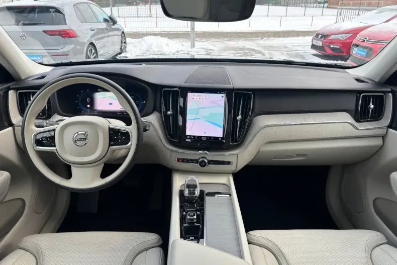 Volvo XC60 din 2023 cu 25.513 km - oferta VOL172884 - foto 12