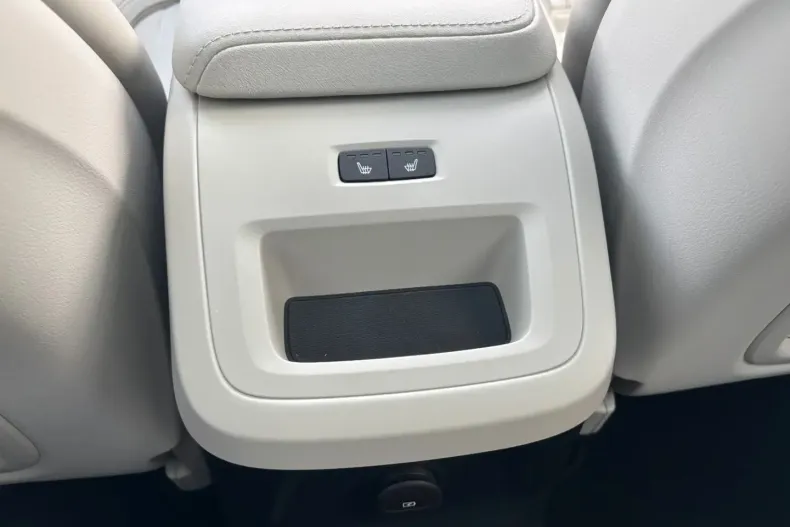 Volvo XC60 din 2023 cu 25.513 km - oferta VOL172884 - foto 26