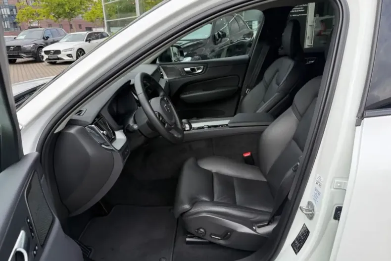 Volvo XC60 din 2023 cu 47.381 km - oferta VOL172888 - foto 6