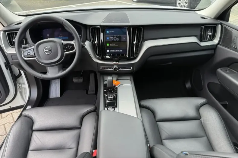 Volvo XC60 din 2023 cu 47.381 km - oferta VOL172888 - foto 7