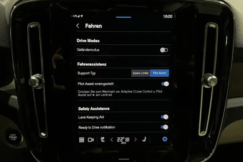 Volvo XC40 din 2022 cu 38.948 km - oferta VOL172890 - foto 29