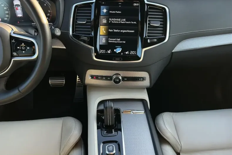 Volvo XC90 din 2021 cu 69.750 km - oferta VOL172895 - foto 11