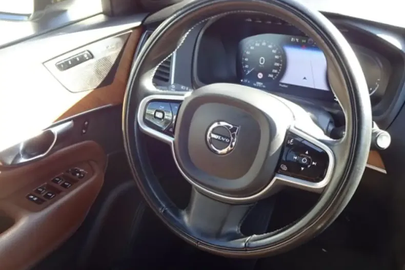 Volvo XC90 din 2021 cu 58.900 km - oferta VOL172896 - foto 11