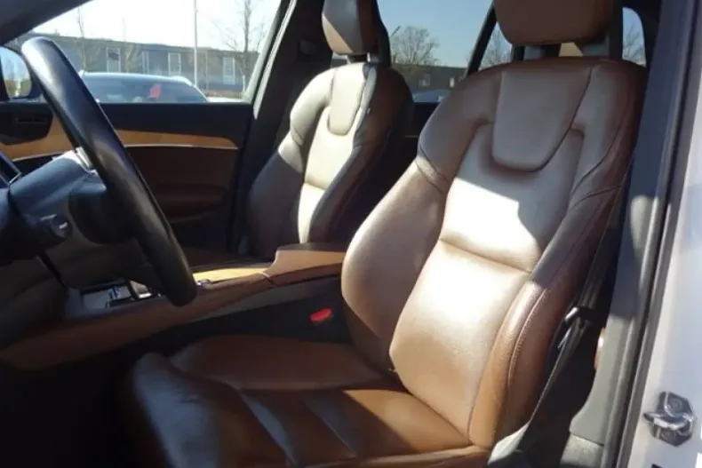 Volvo XC90 din 2021 cu 58.900 km - oferta VOL172896 - foto 15