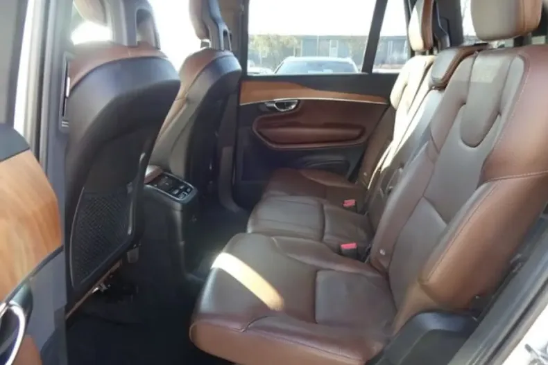 Volvo XC90 din 2021 cu 58.900 km - oferta VOL172896 - foto 18