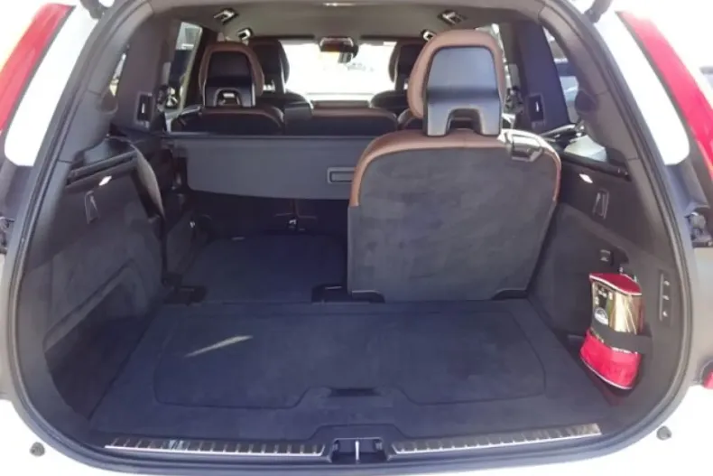 Volvo XC90 din 2021 cu 58.900 km - oferta VOL172896 - foto 19