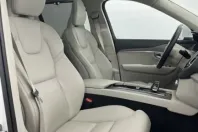 Volvo XC90 din 2022 cu 85.671 km - oferta VOL172899 - foto 8