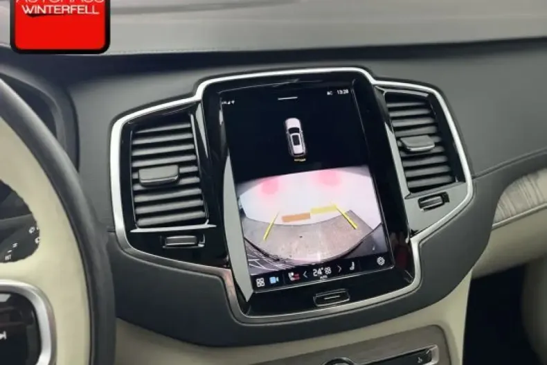 Volvo XC90 din 2022 cu 85.671 km - oferta VOL172899 - foto 13