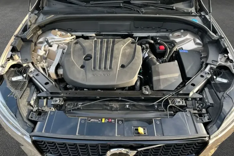 Volvo XC60 din 2023 cu 44.341 km - oferta VOL172904 - foto 8