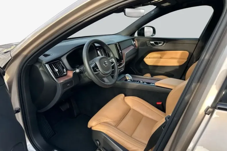 Volvo XC60 din 2023 cu 44.341 km - oferta VOL172904 - foto 10