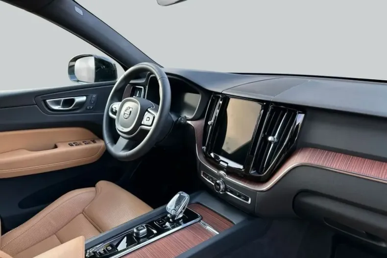 Volvo XC60 din 2023 cu 44.341 km - oferta VOL172904 - foto 16